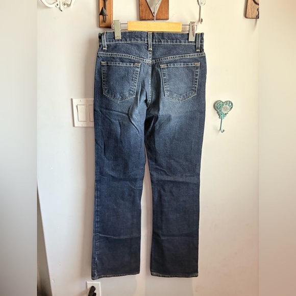 Old Navy Women's Straight Leg Jeans in Dark Blue - Picture 3 of 3